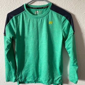 Youth large activewear top. Worn only a couple times.